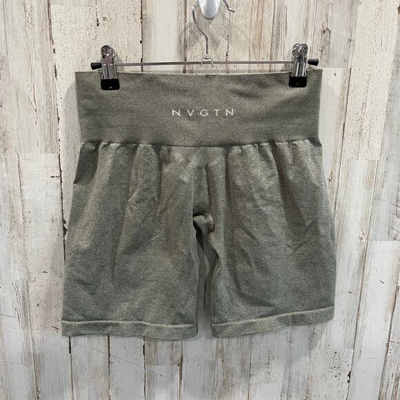 NVGTN Green Compression Seamless Workout Booty Shorts Womens Size Medium - Picture 3 of 5